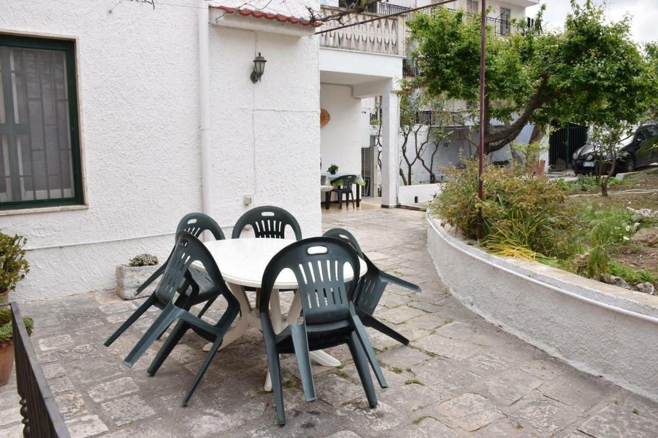 Villa Tonia'S Mansion Bari Exterior foto